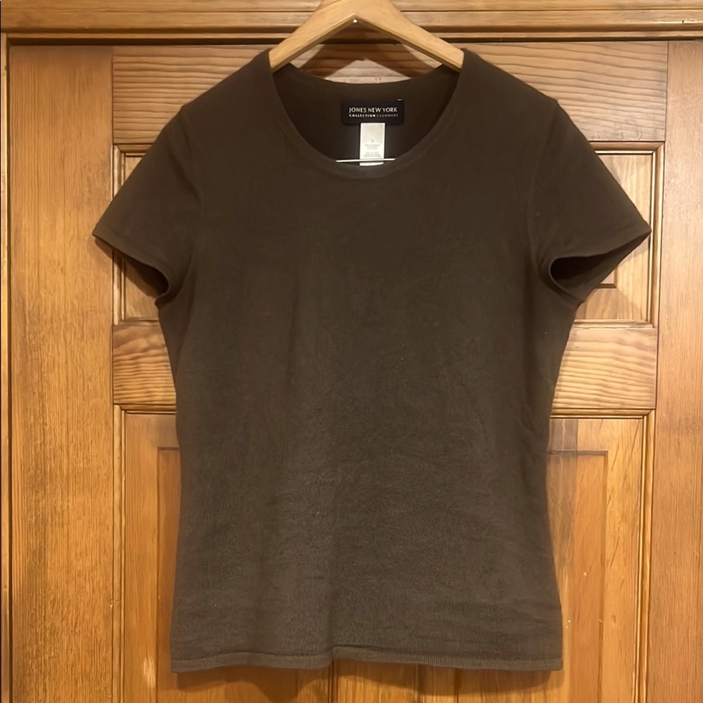 Jones New York Dark Brown Short Sleeve Cashmere Tee